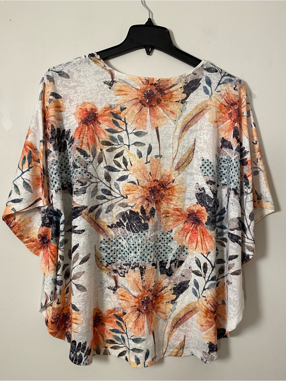 Floral Lace-Trim Women's cape like Top in Orange and Cream with stones - Picture 6 of 7